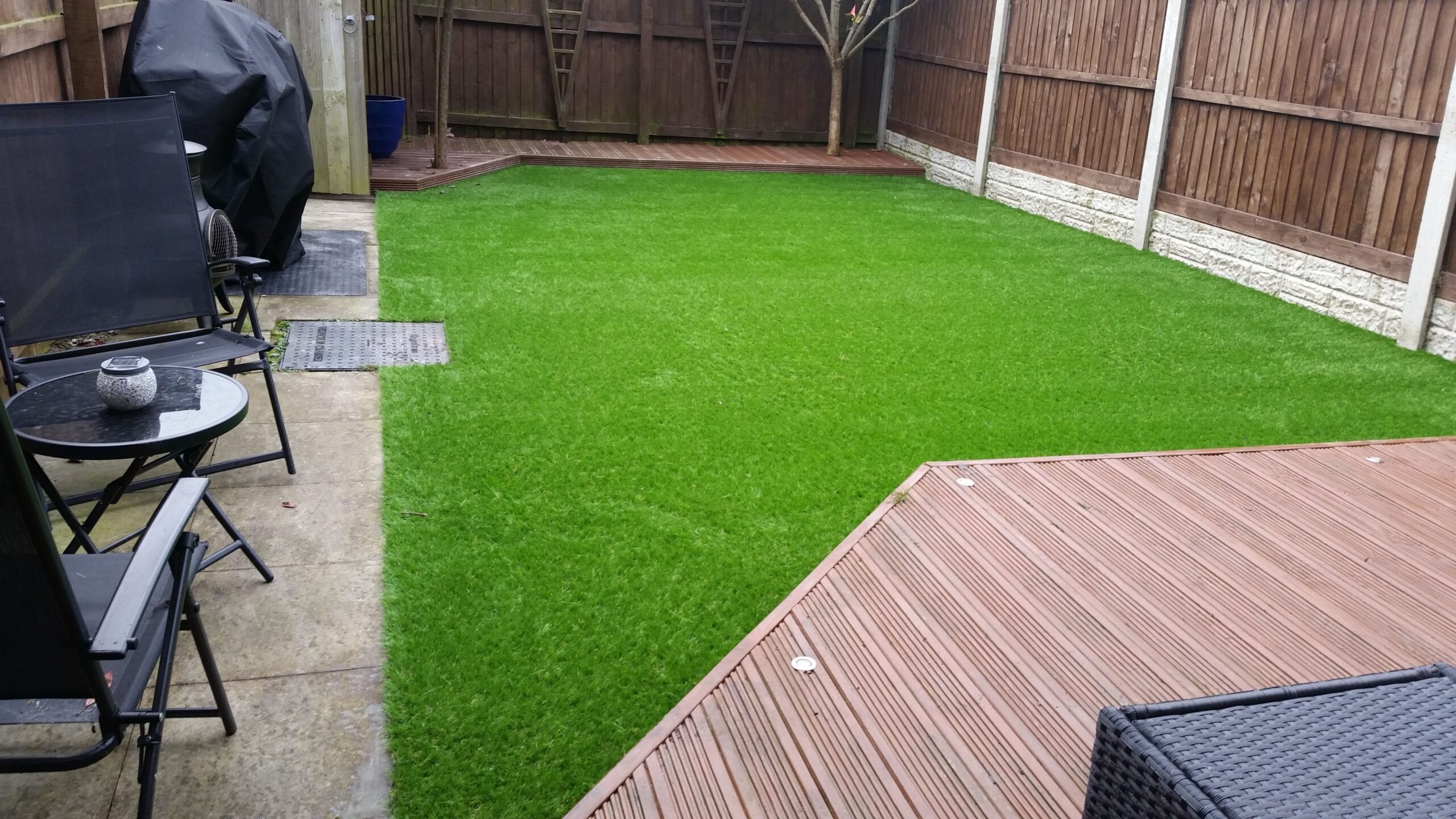 decking with artificial grass